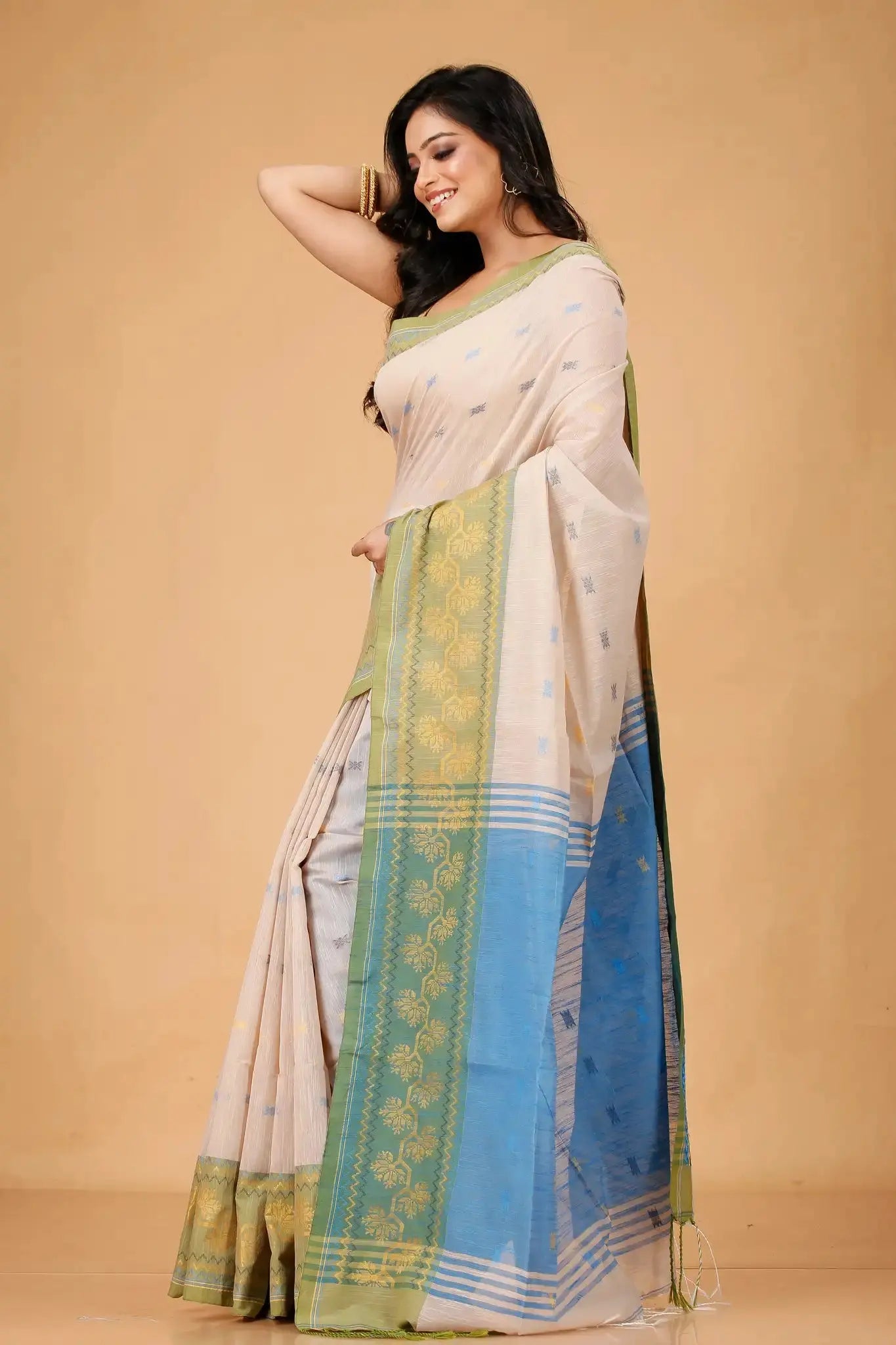 Moon Mist- Bellu Cotton Handloom Saree With Contrast Border and Blouse Piece - Grivana