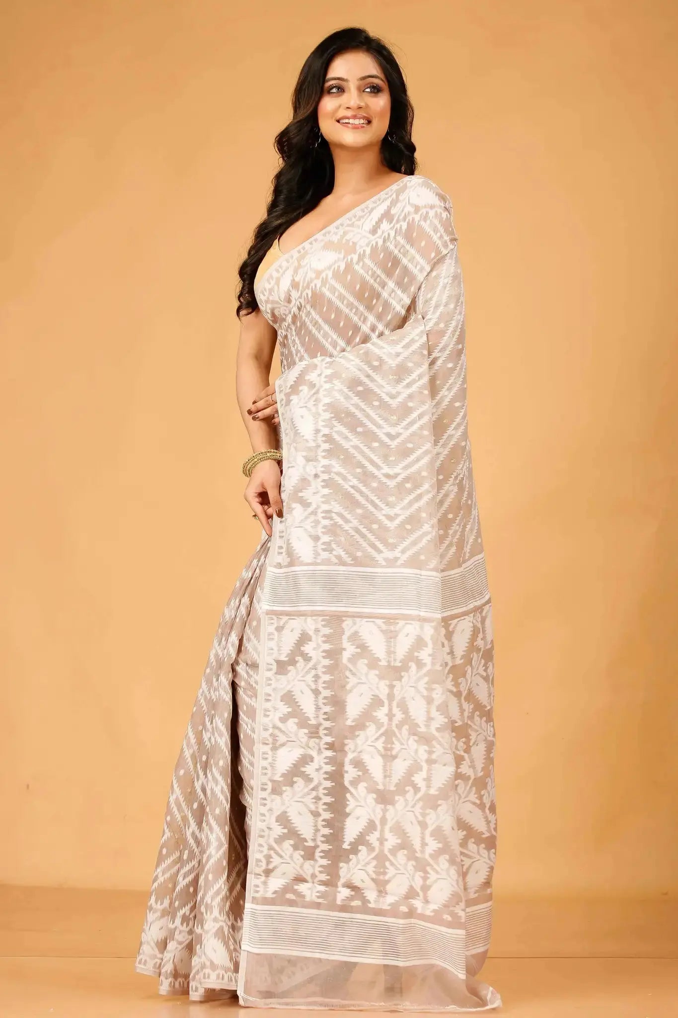 Rose Gold- Bengal Handloom Graceful Soft Cotton Jamdani Saree