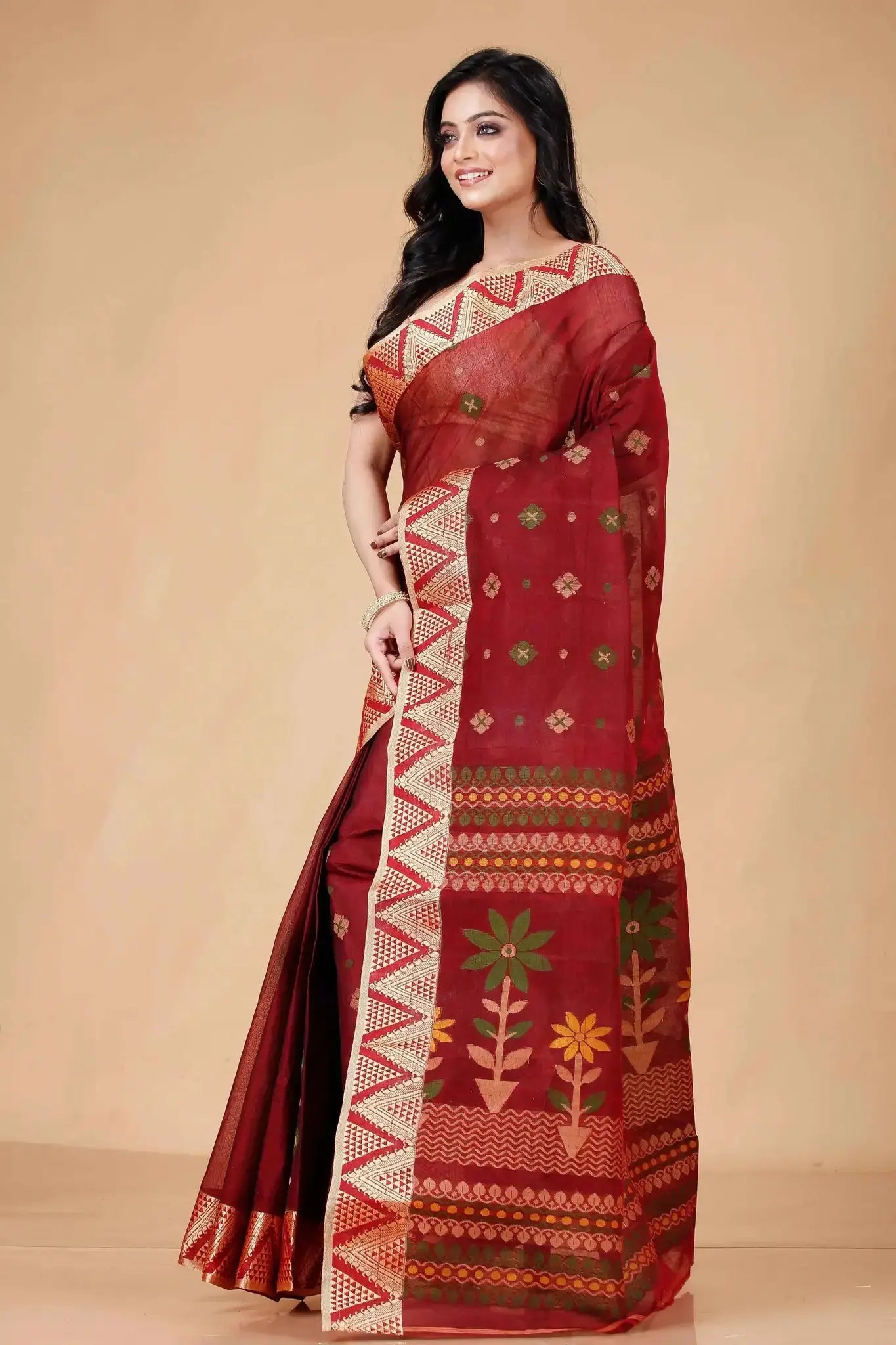 Cherrywood- Pure Cotton Bengal Handloom Saree With Traditional Floral Design