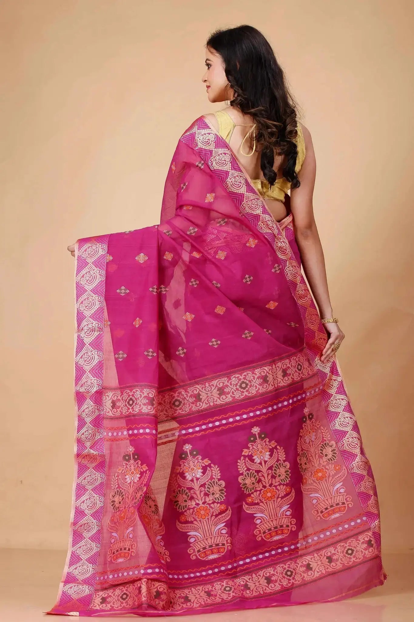 Magenta- Pure Cotton Bengal Handloom Saree With Traditional Motif Pallu