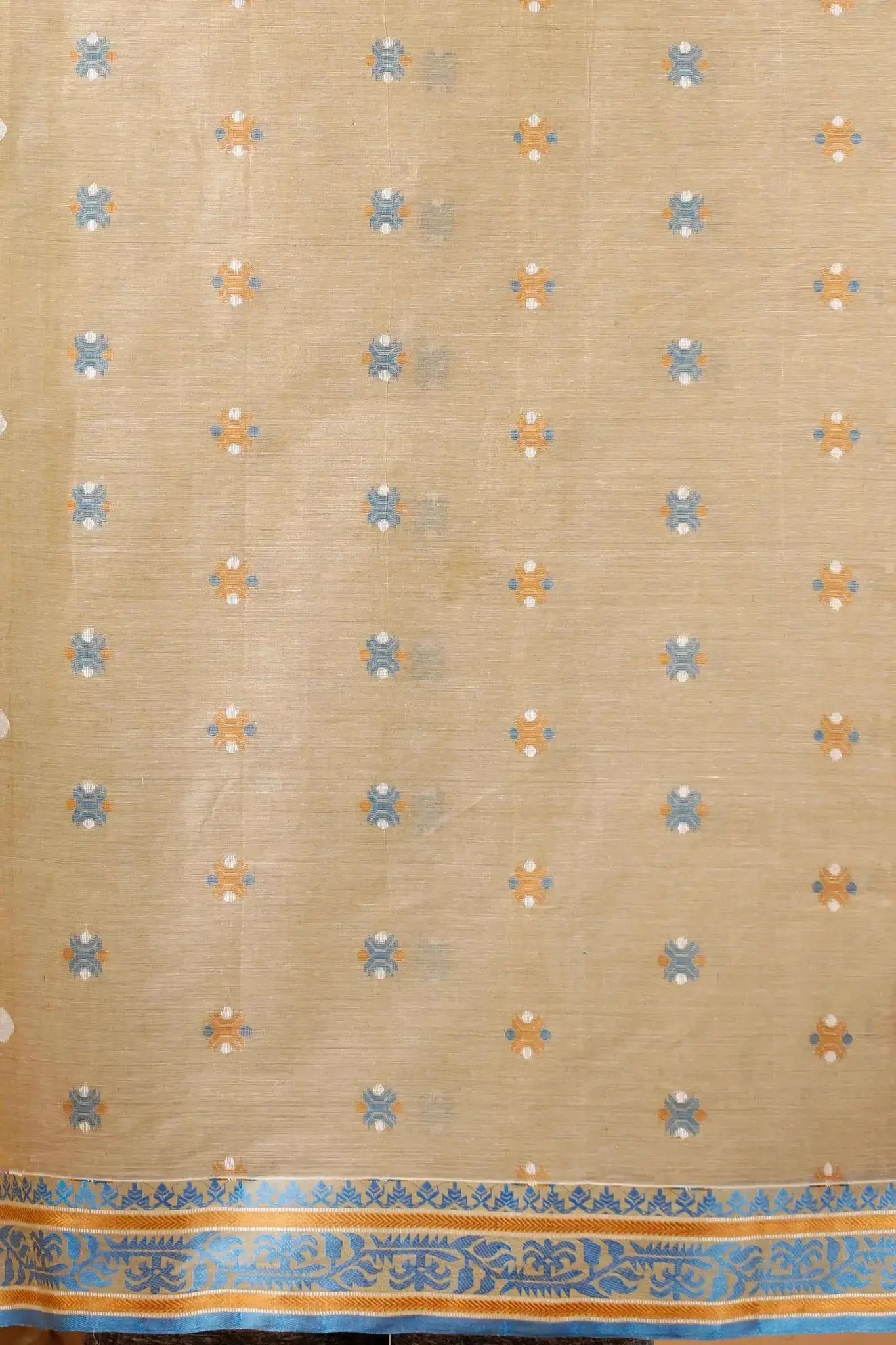 Beige- Pure Cotton Bengal Handloom Floral Motifs & Rich Woven Pallu Saree