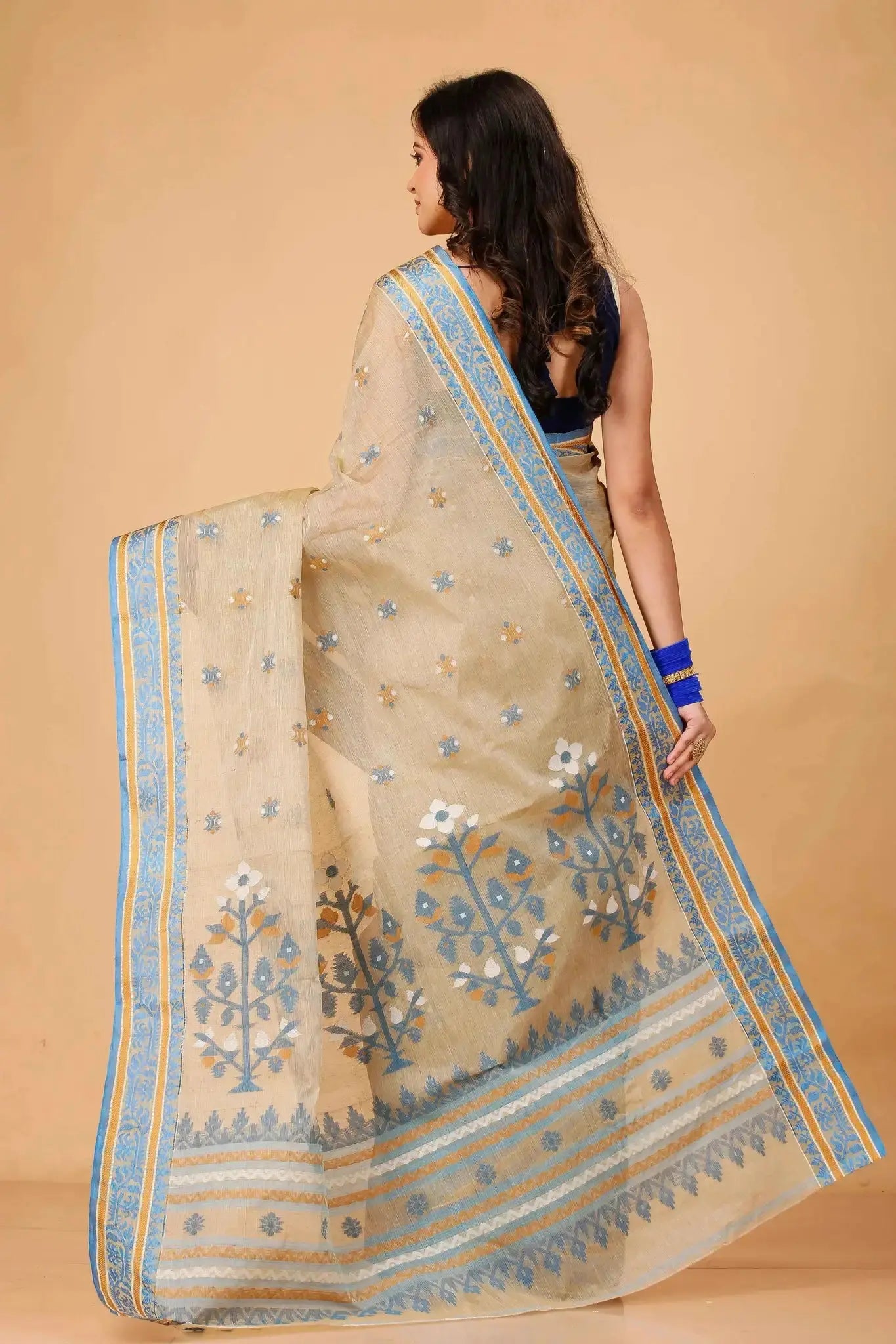 Beige- Pure Cotton Bengal Handloom Floral Motifs & Rich Woven Pallu Saree