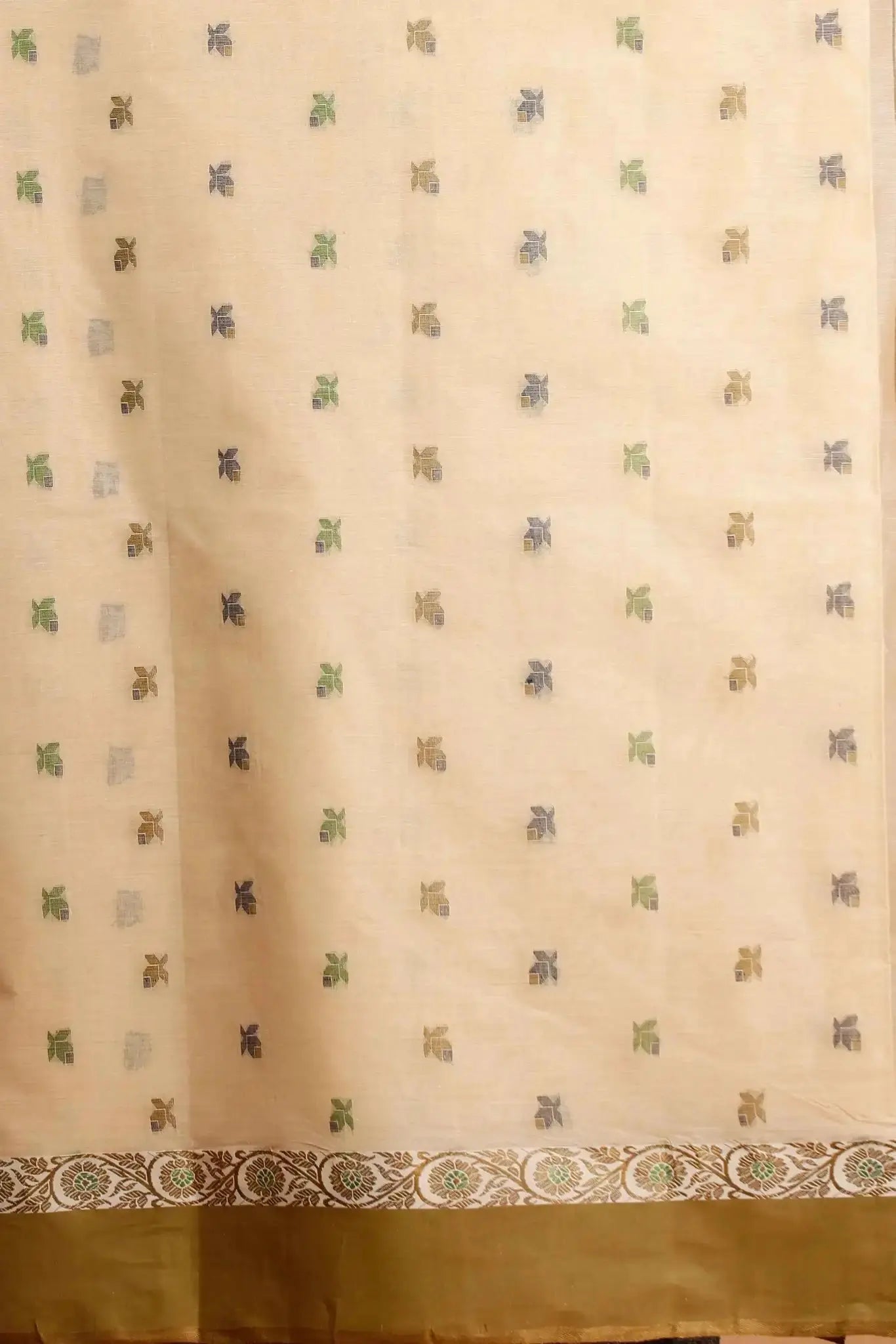 Rose Gold- Pure Cotton Bengal Handloom Traditional Saree With Contrasting Border