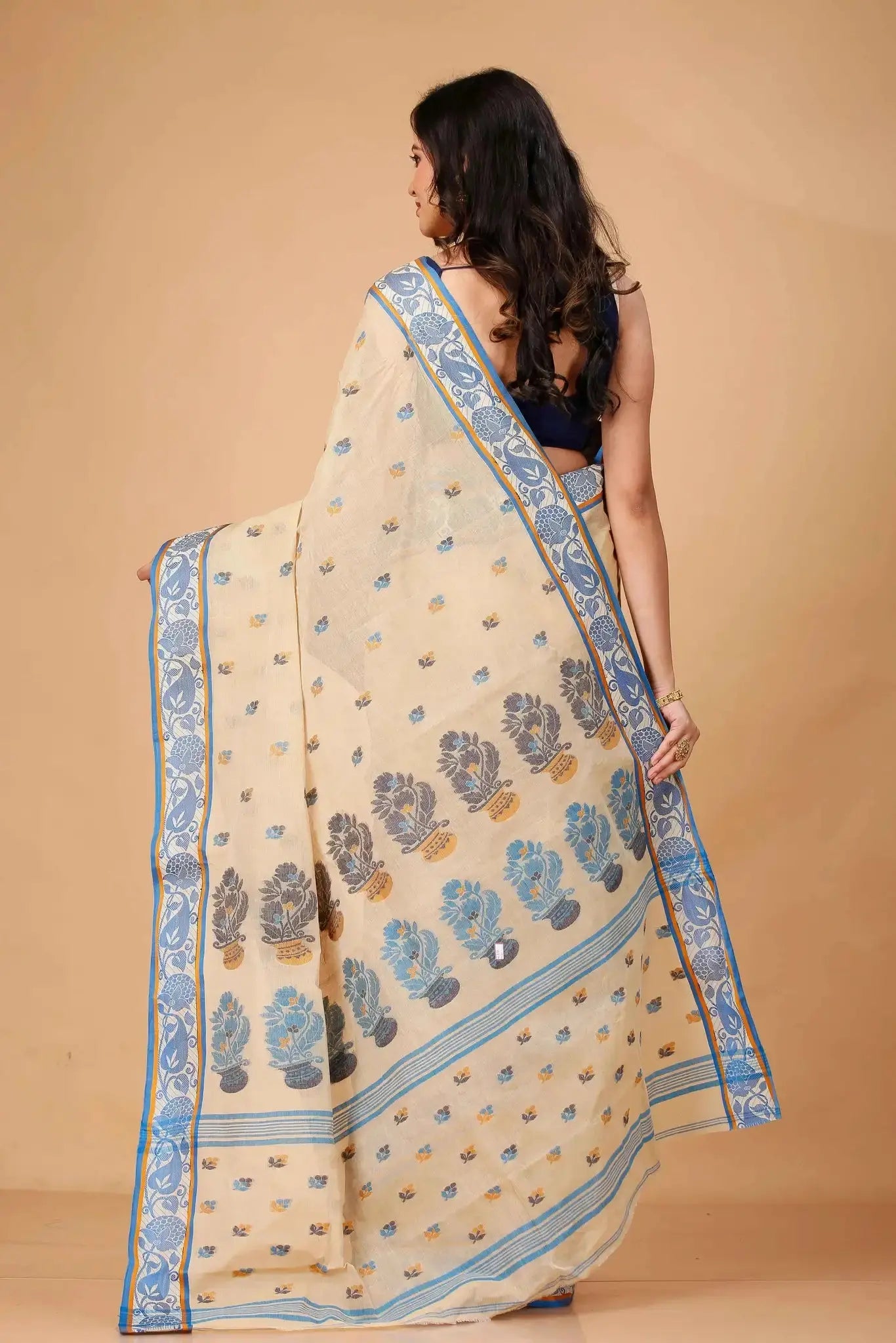 Peach Orange- Pure Cotton Bengal Handloom Saree With Classic Paisley Border