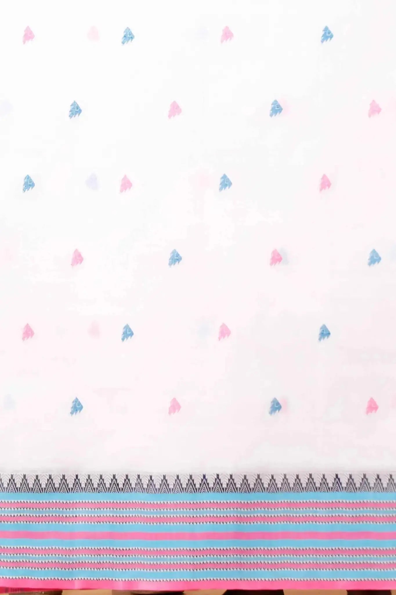 Lavender Mist- Pure Cotton Bengal Handloom Saree With Geometric Pallu