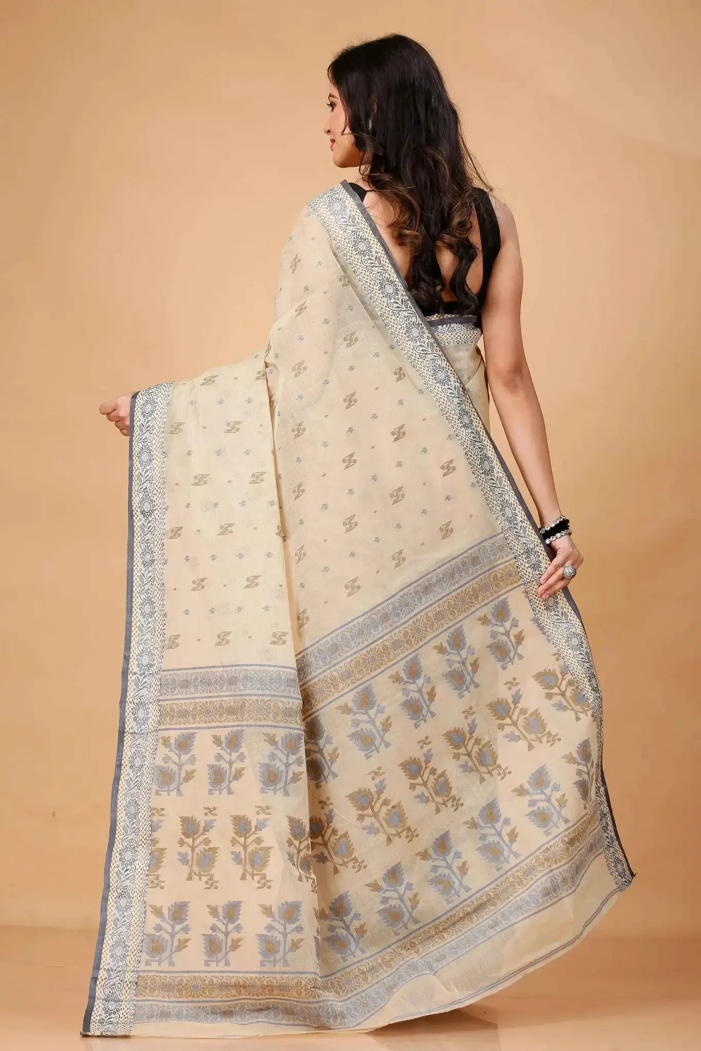 Oyster Pink- Pure Cotton Bengal Handloom Saree With Floral Border