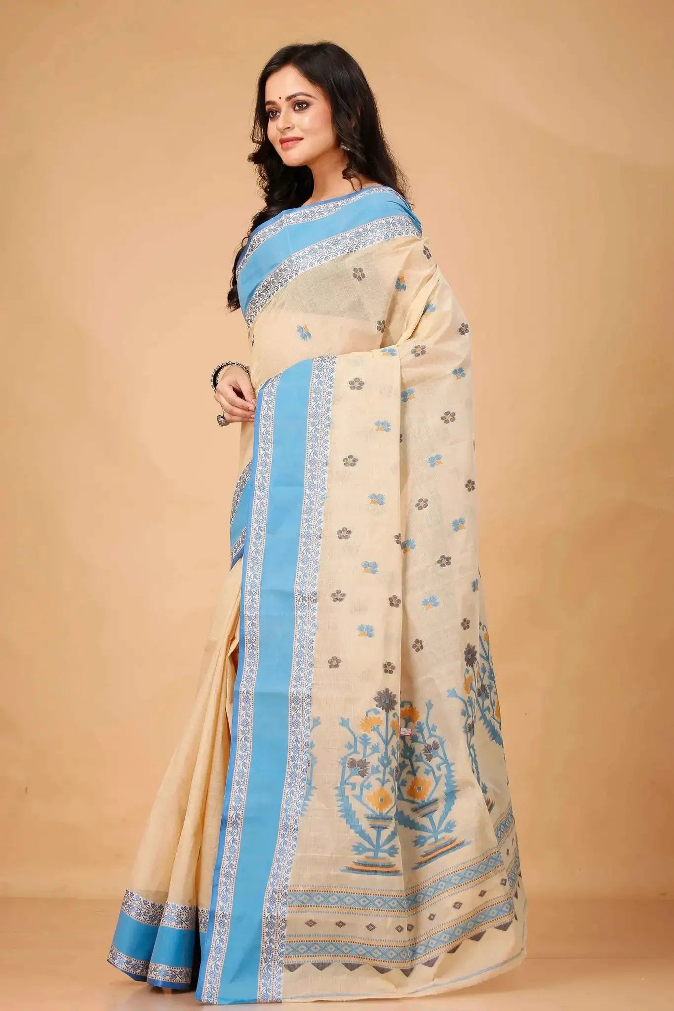 Light Peach- Pure Cotton Bengal Handloom Saree With Traditional Motifs Blue Border