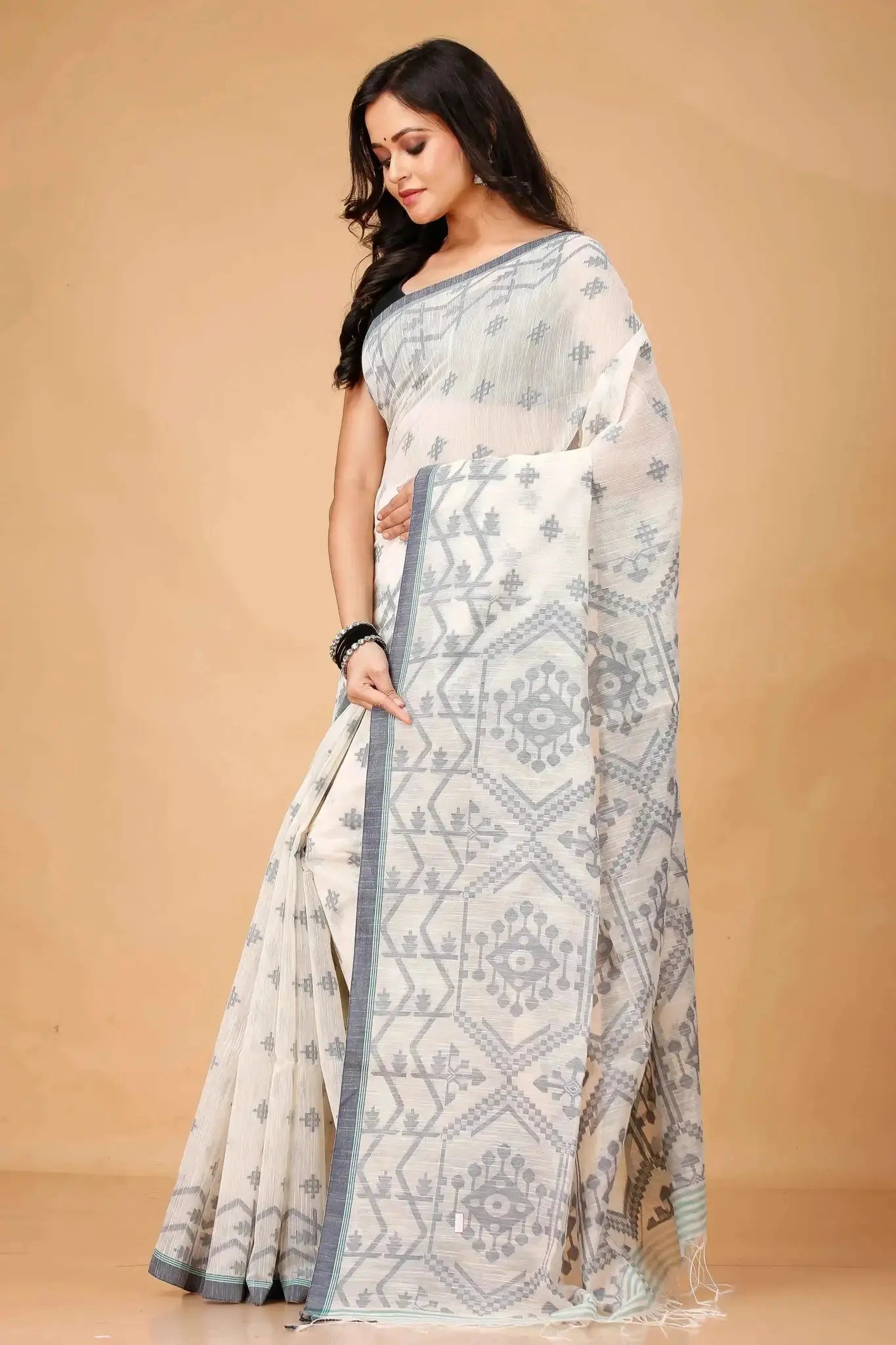 Moon Mist- Bellu Cotton Handloom Fancy Saree Geometric Design With Blouse Piece