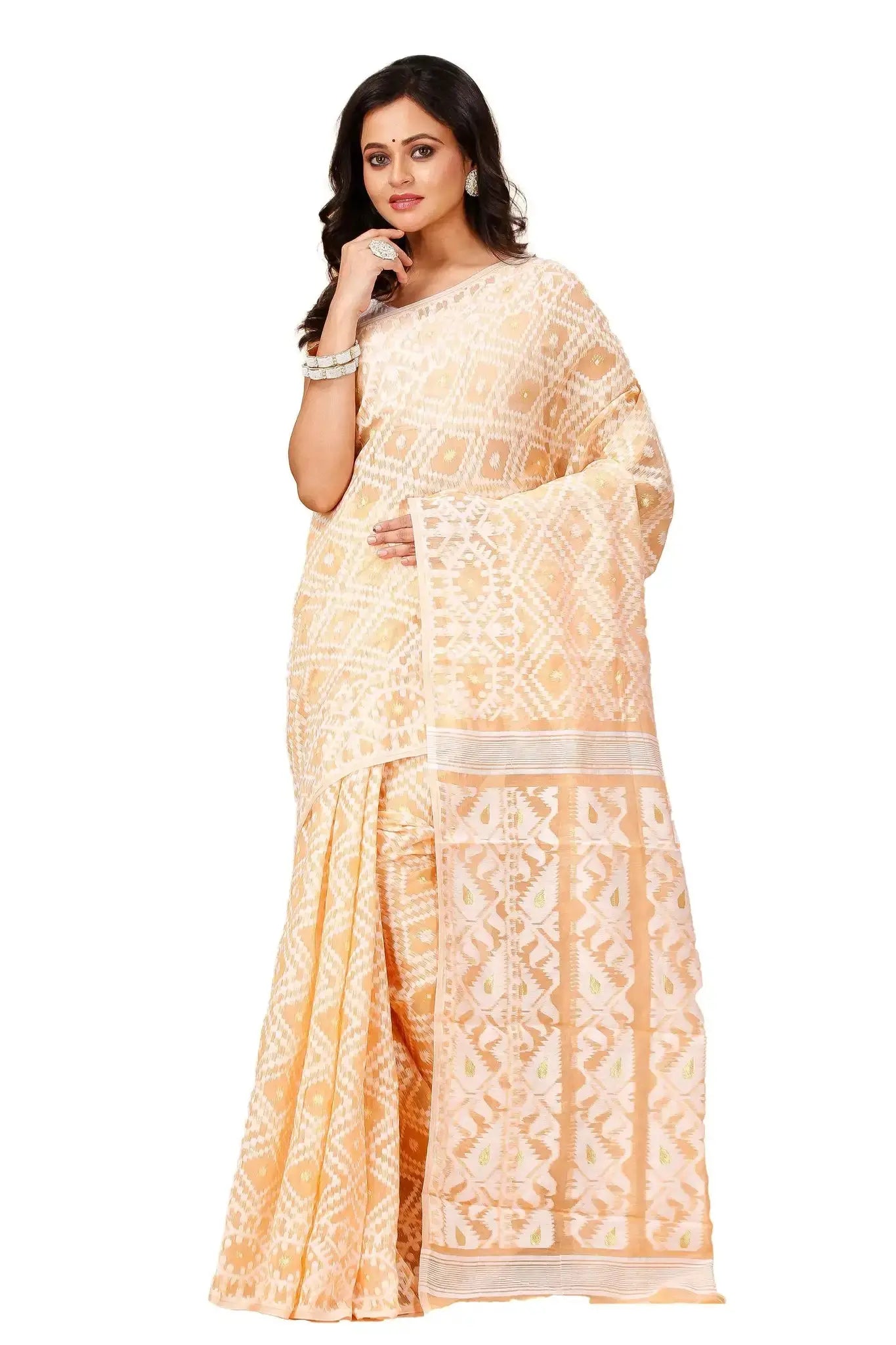Light Orange Bengal Handloom Jamdani Saree – Perfect For Festive Occasions