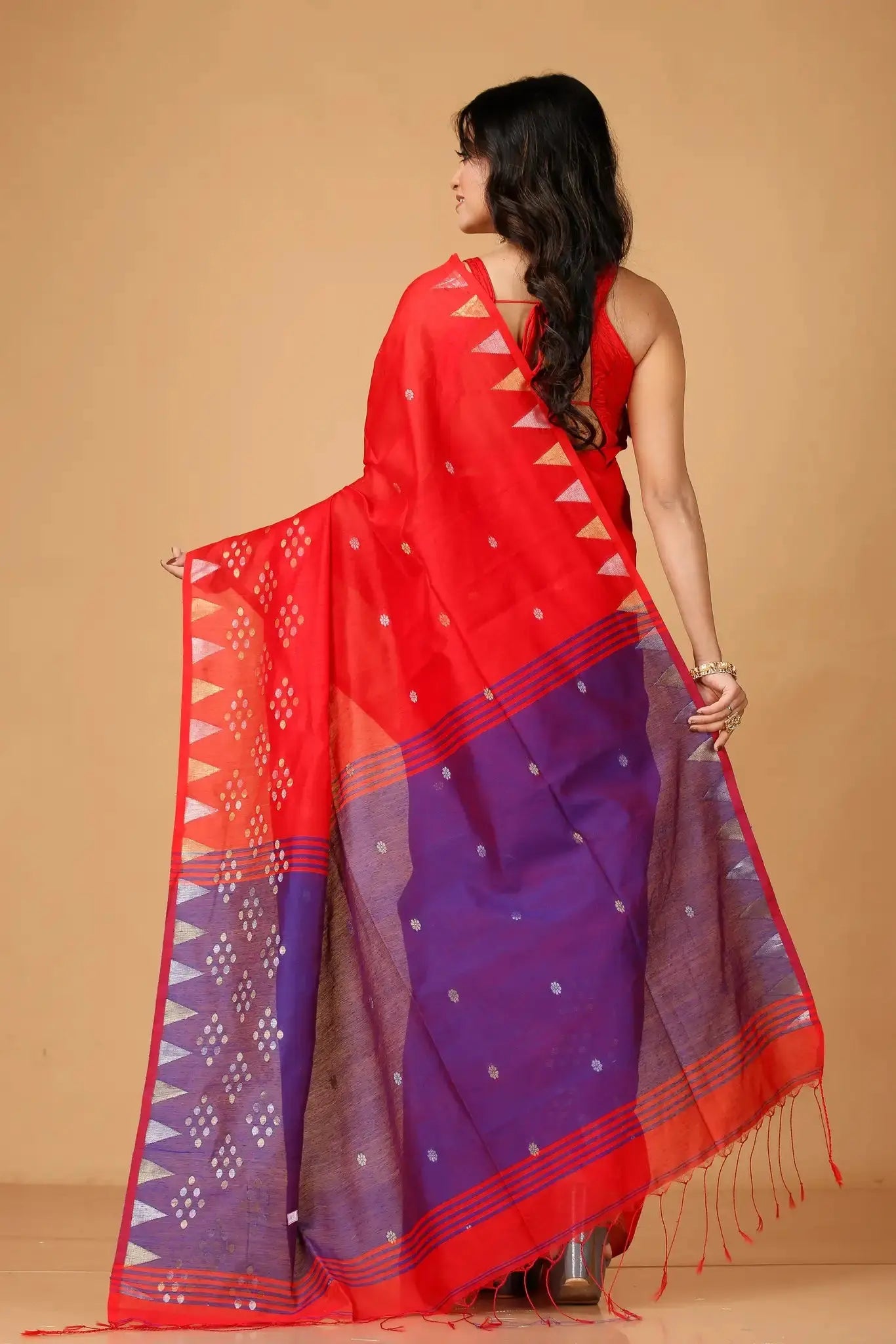 Bellu Cotton Handloom Fancy Saree- Red With Purple Border Pallu Geometric Pattern - Grivana