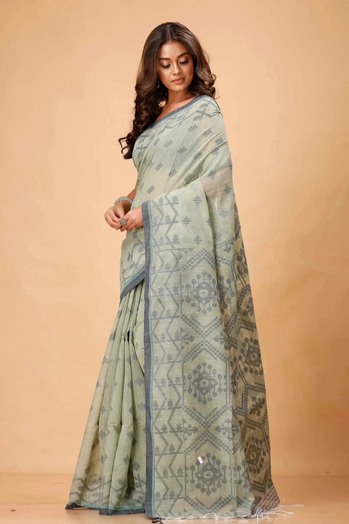 Grey Olive- Bellu Cotton Handloom Fancy Saree Floral Mix Design With Blouse Piece