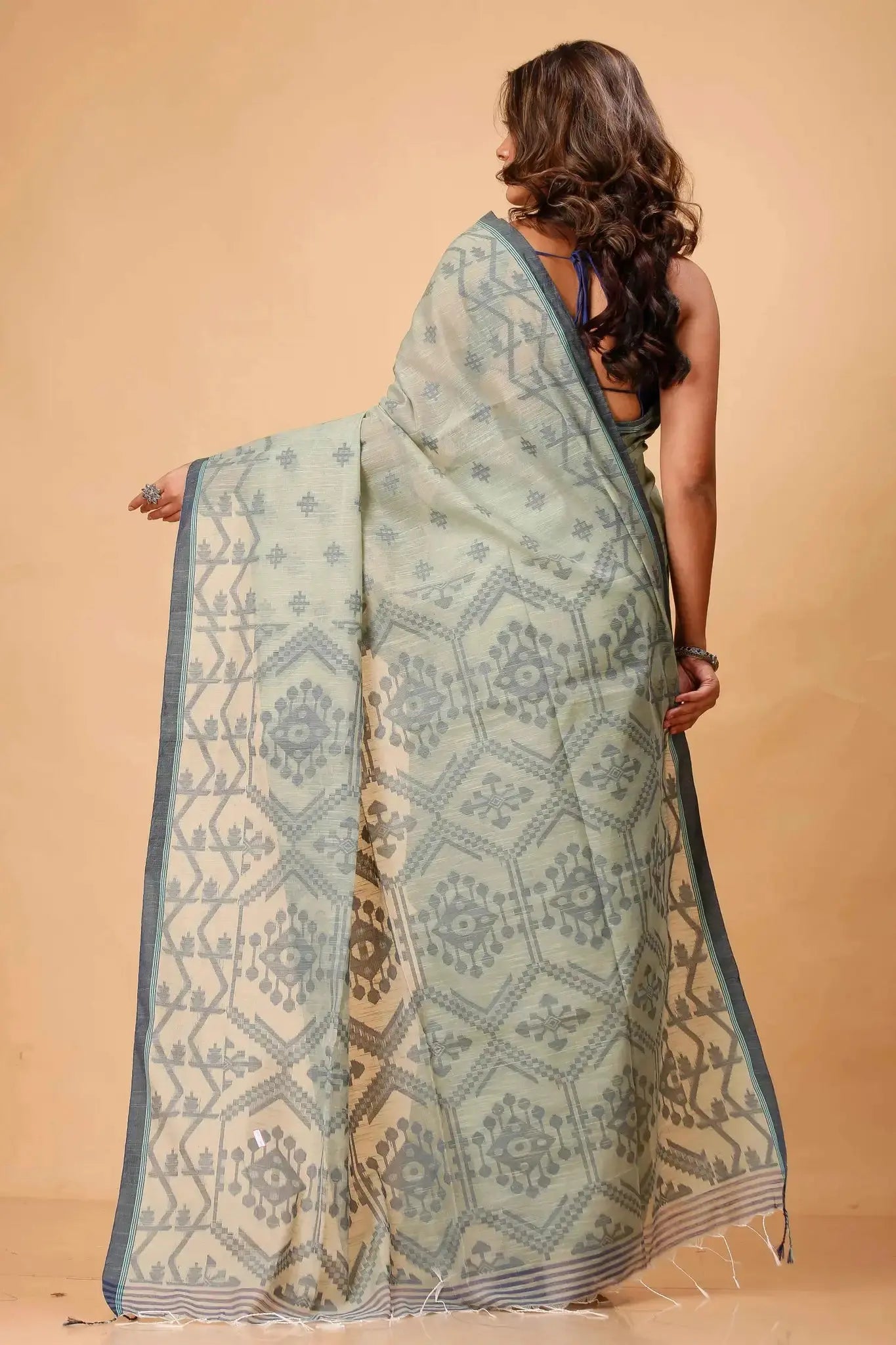 Grey Olive- Bellu Cotton Handloom Fancy Saree Floral Mix Design With Blouse Piece