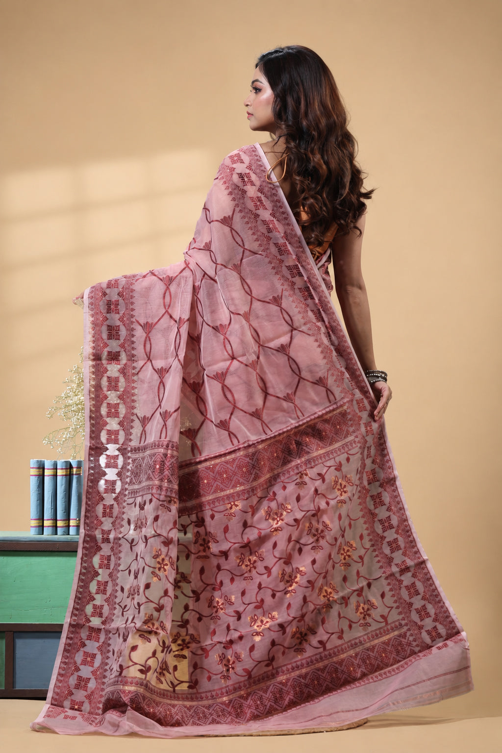 Grivana Pink Dhakai Jamdani Bengal Handloom Saree with Blouse Piece