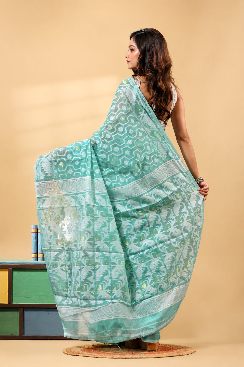Grivana Baby Pink Dhakai Jamdani Bengal Handloom Saree