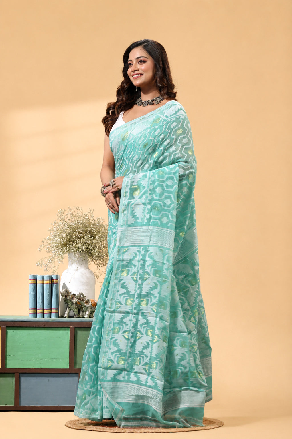 Grivana Baby Pink Dhakai Jamdani Bengal Handloom Saree