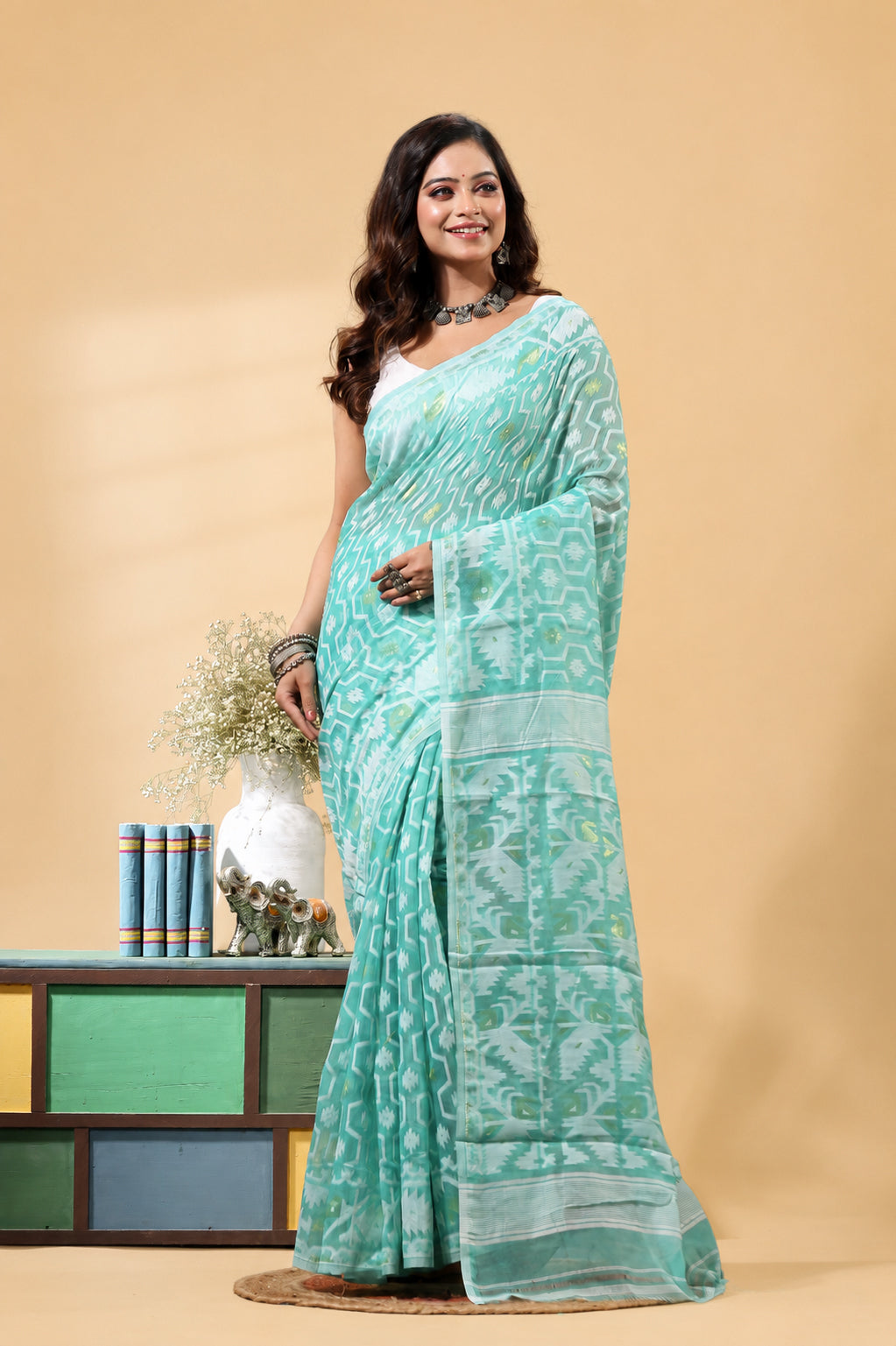 Grivana Baby Pink Dhakai Jamdani Bengal Handloom Saree