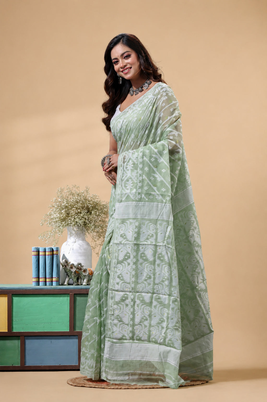 Grivana Olive Green Dhakai Jamdani Bengal Handloom Saree