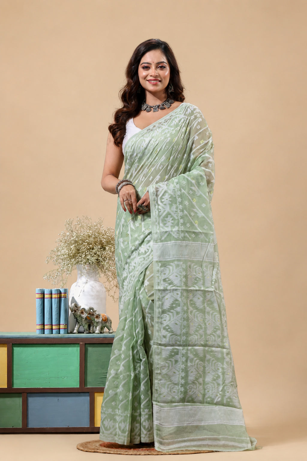 Grivana Olive Green Dhakai Jamdani Bengal Handloom Saree