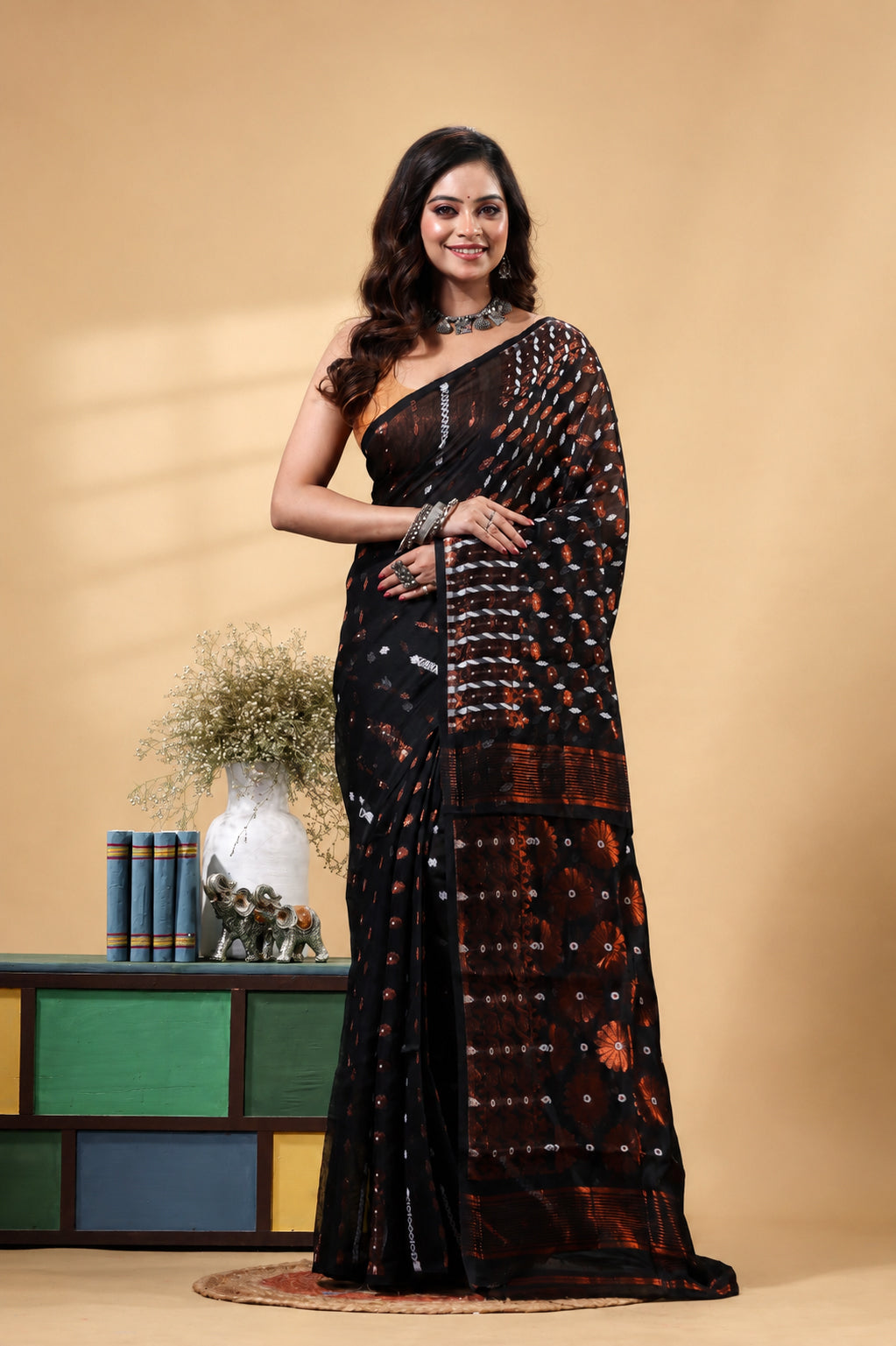 Grivana Black Dhakai Jamdani Bengal Handloom Saree