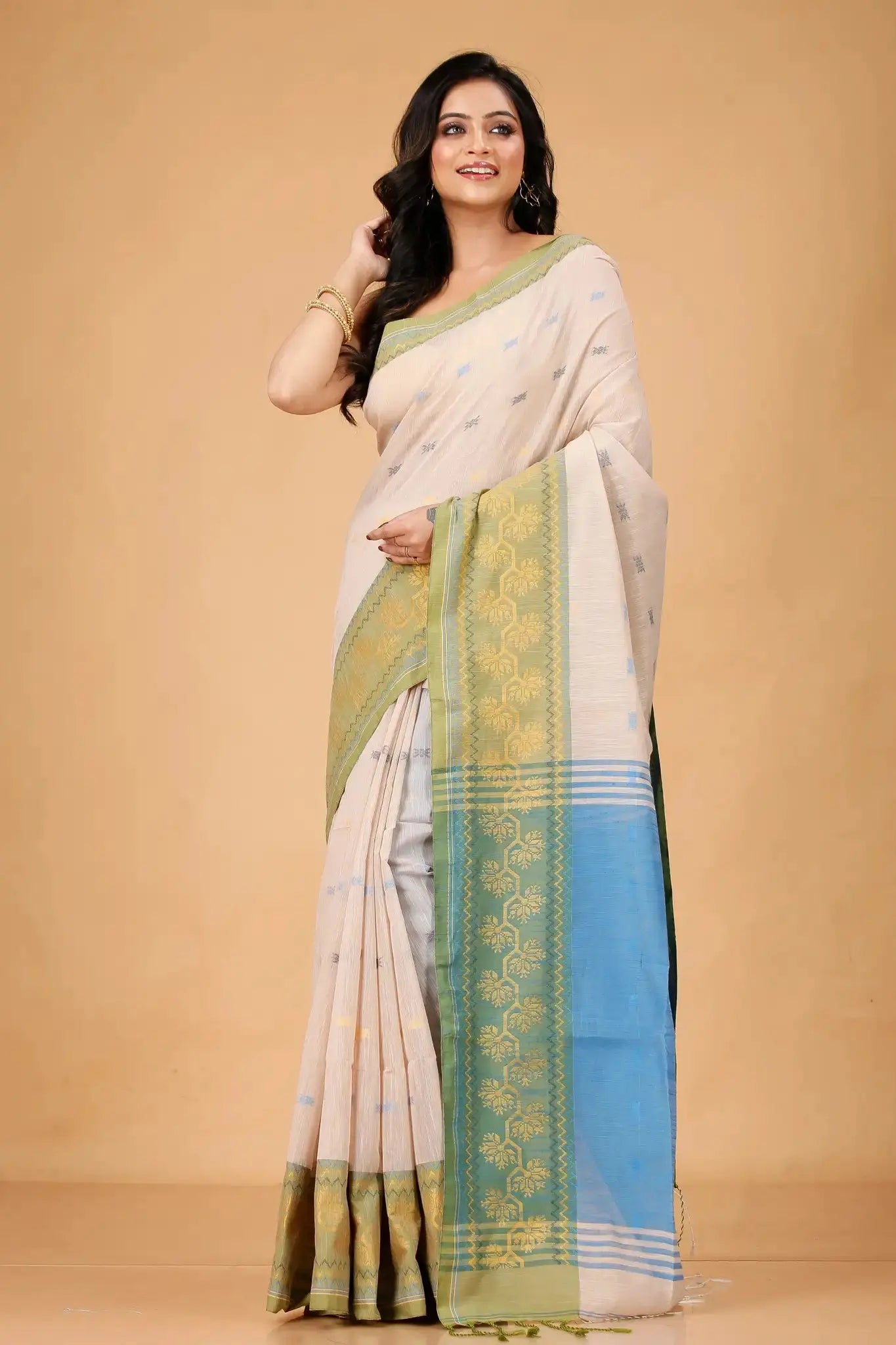 Moon Mist- Bellu Cotton Handloom Saree With Contrast Border and Blouse Piece - Grivana