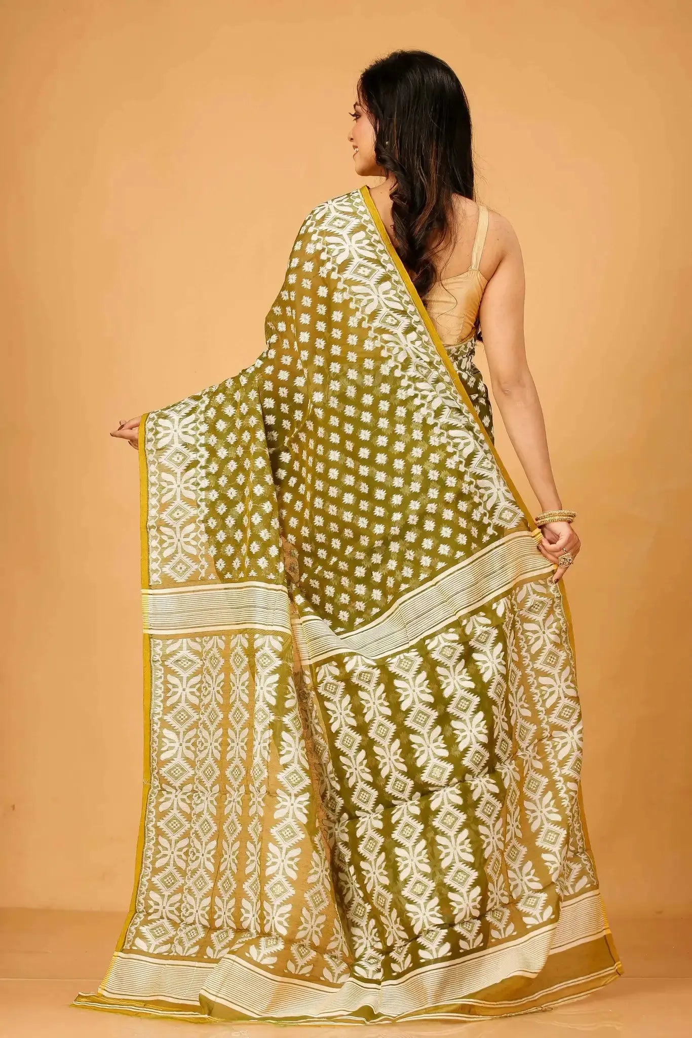 Oak Brown- Bengal Handloom Traditional Daily Wear Soft Jamdani Saree