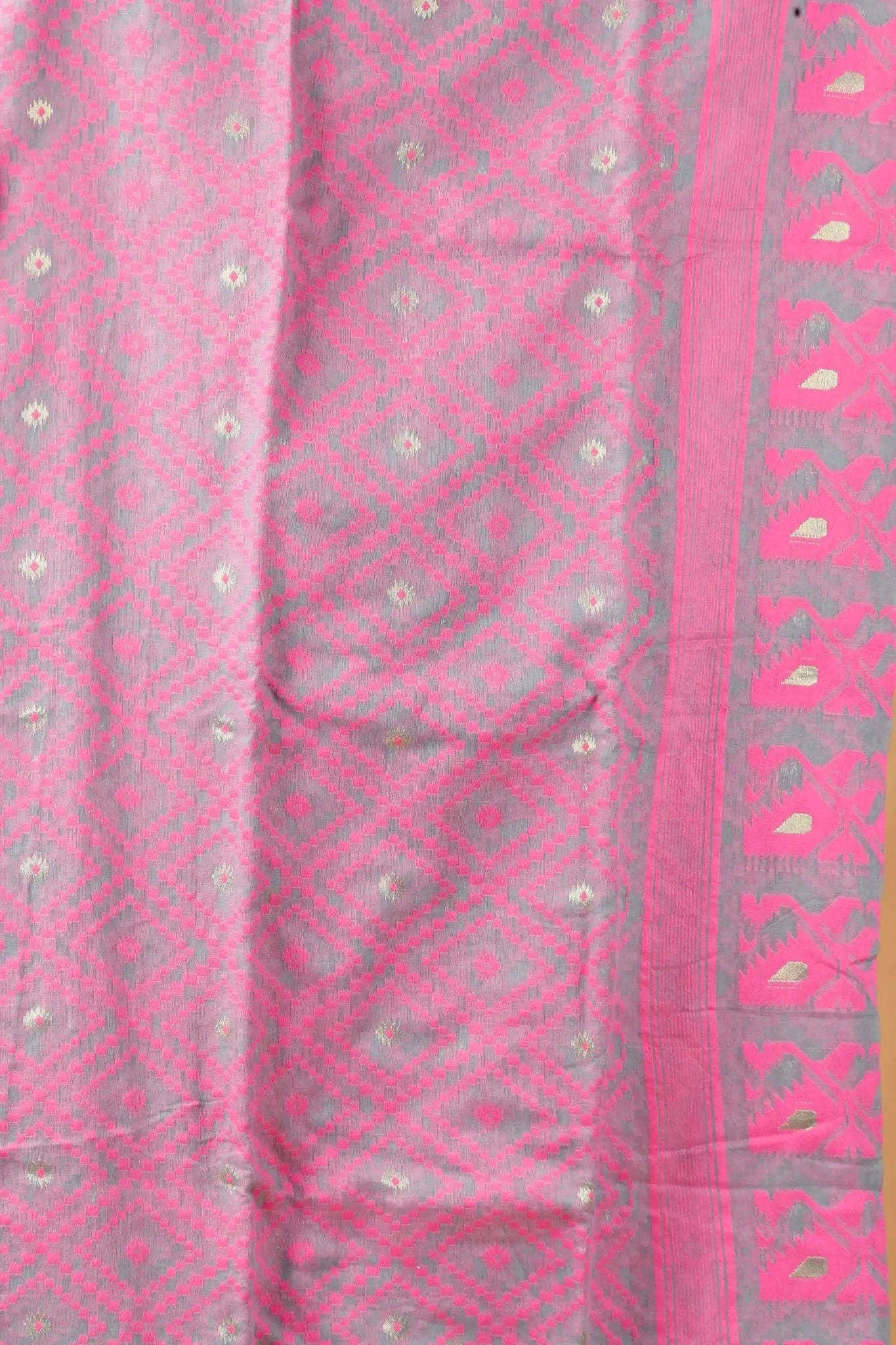 Cadillac Pink- Handwoven Bengal Handloom Soft Cotton Jamdani Saree