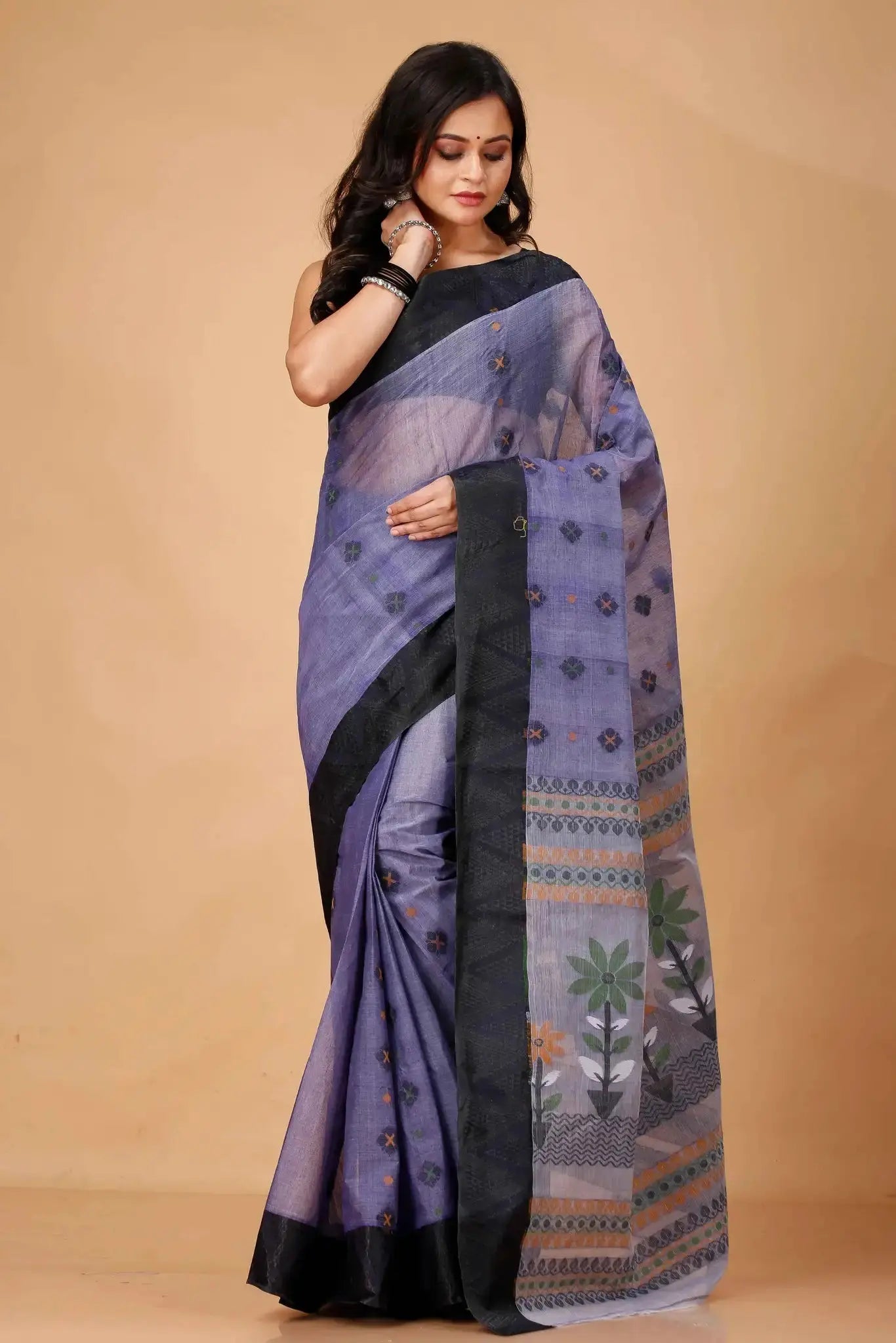 Lavender- Pure Cotton Bengal Handloom Saree With Black Border & Floral Woven Pallu