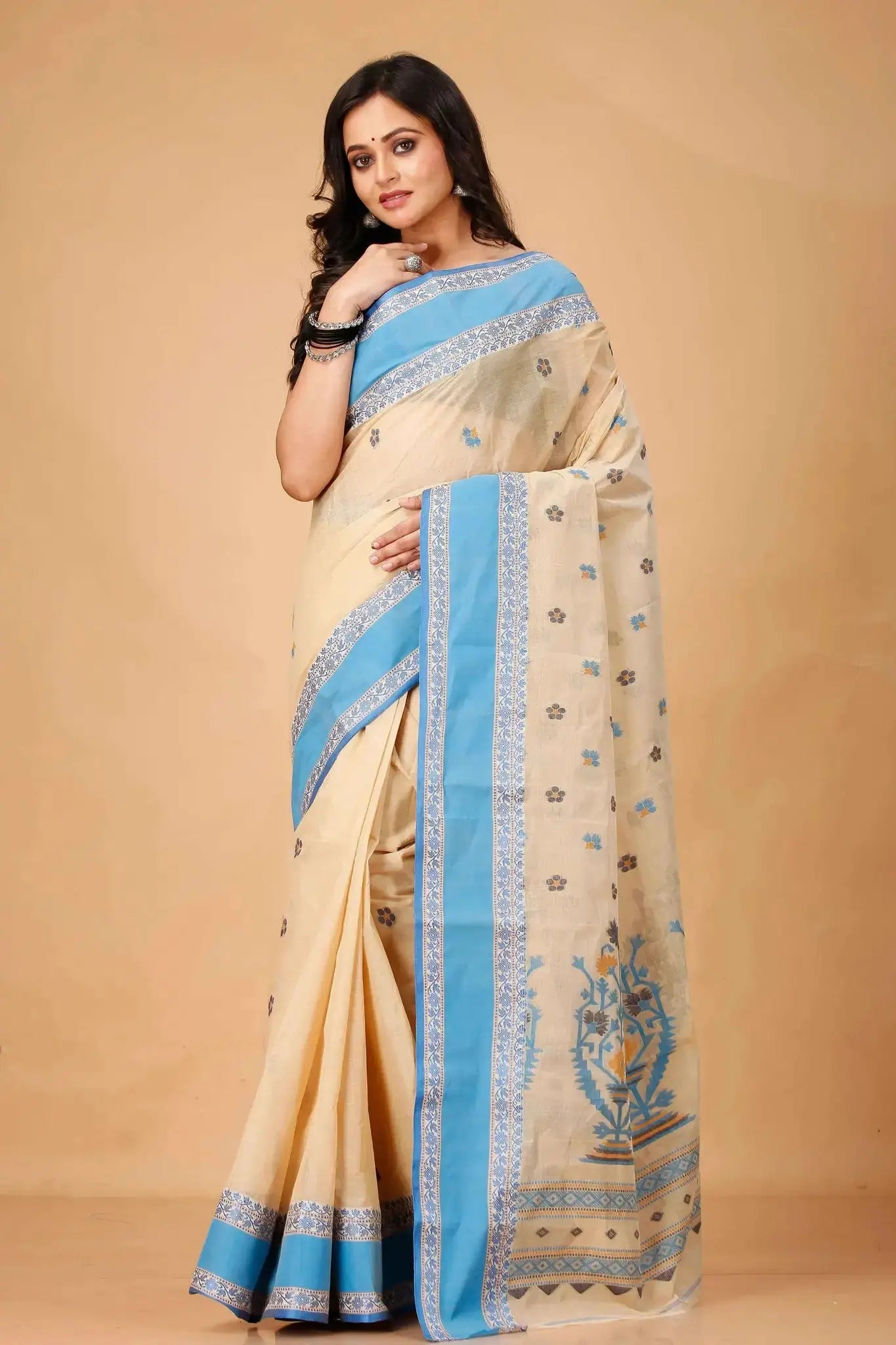 Light Peach- Pure Cotton Bengal Handloom Saree With Traditional Motifs Blue Border