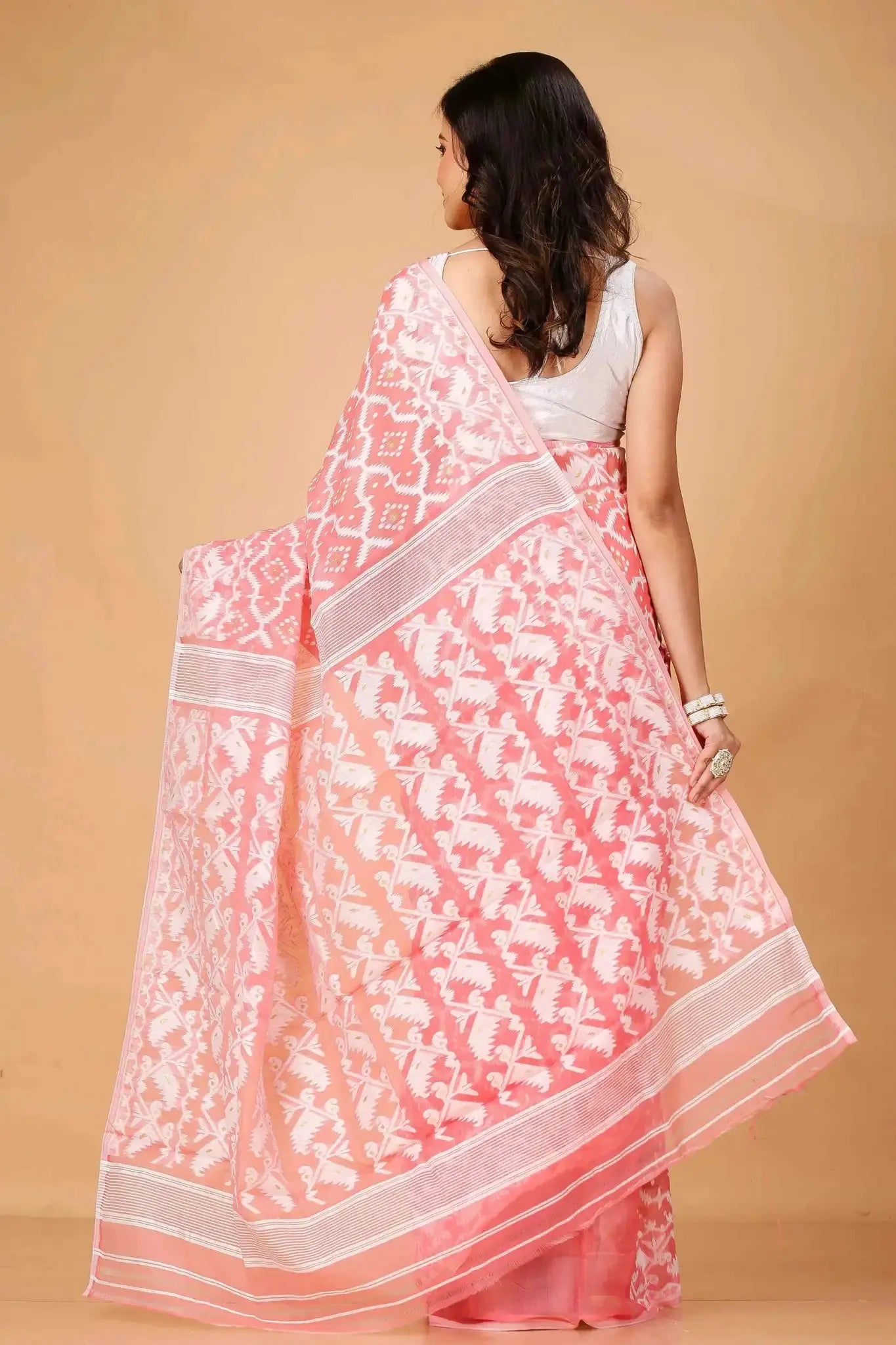 Elegant Red Pink Bengal Handloom Ikat Print Soft Jamdani Saree