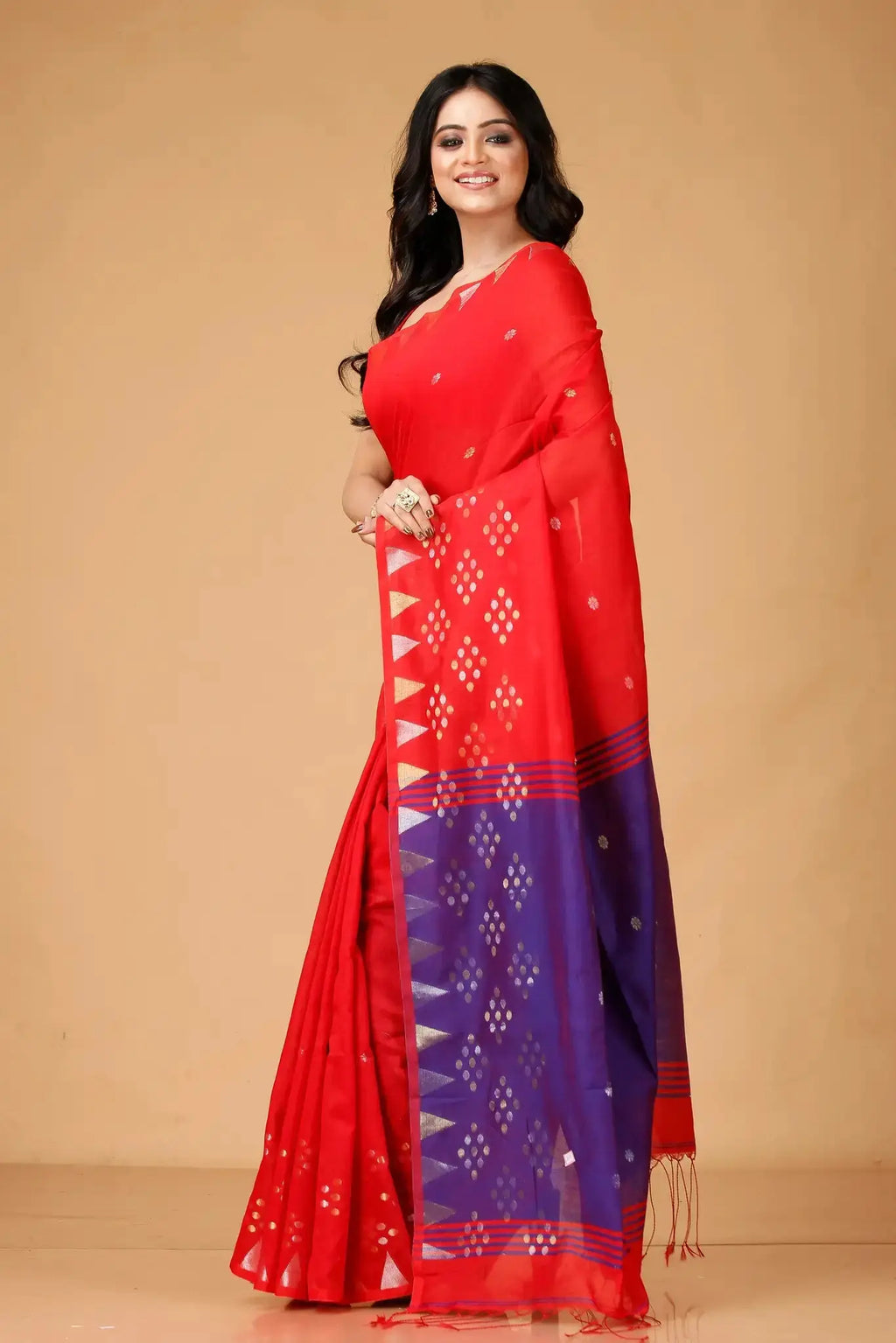 Bellu Cotton Handloom Fancy Saree- Red With Purple Border Pallu Geometric Pattern - Grivana