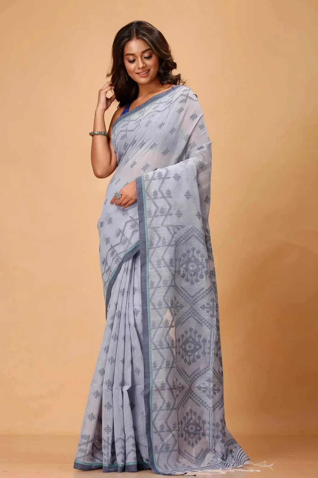 Silver Sand- Bellu Cotton Handloom Fancy Geometric & Floral Saree With Blouse Piece