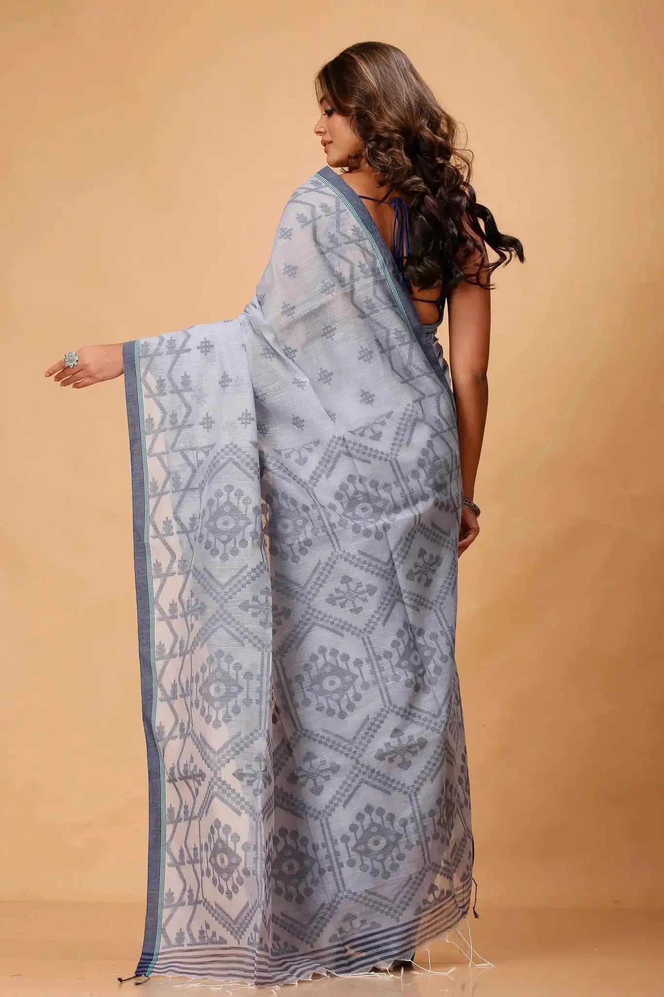 Silver Sand- Bellu Cotton Handloom Fancy Geometric & Floral Saree With Blouse Piece
