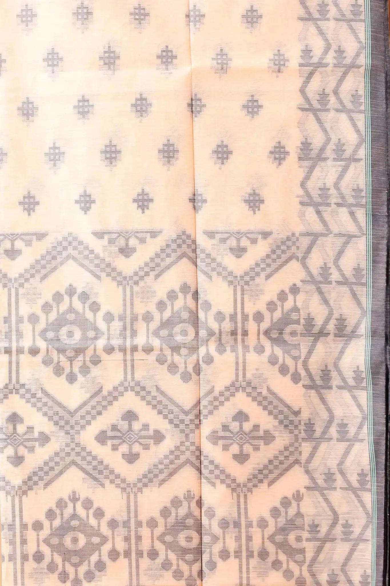 Pearl Bush- Bellu Cotton Handloom Fancy Geometric Design Saree With Blouse Piece
