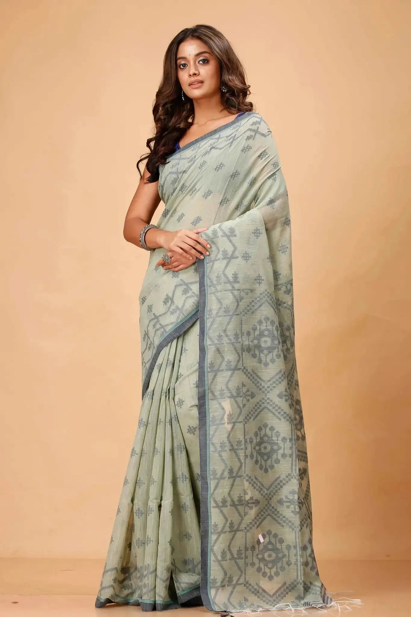 Grey Olive- Bellu Cotton Handloom Fancy Saree Floral Mix Design With Blouse Piece