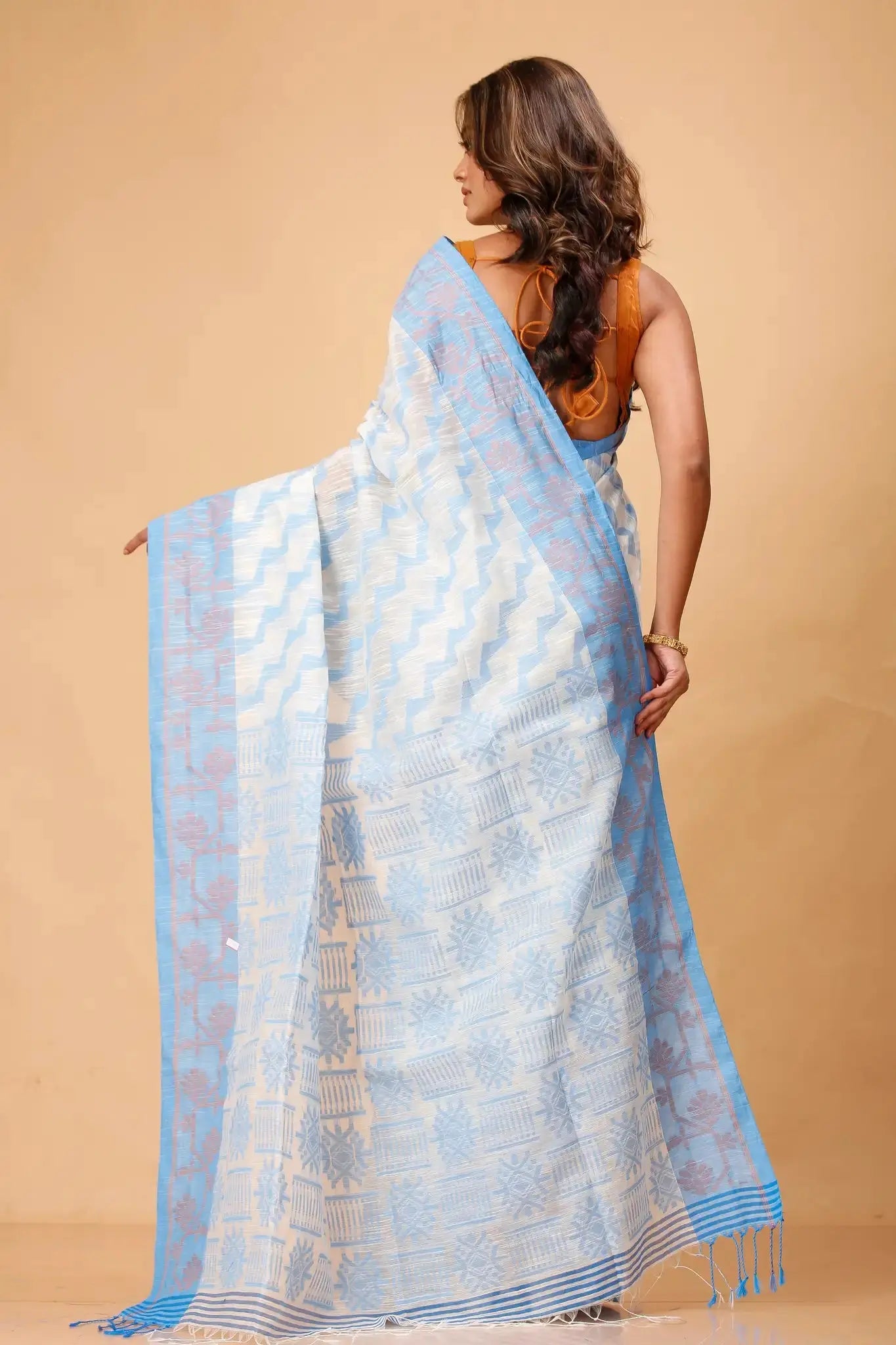 Bellu Rock Blue Cotton Handloom Fancy Saree – Floral Motif Pattern With Blouse Piece - Grivana