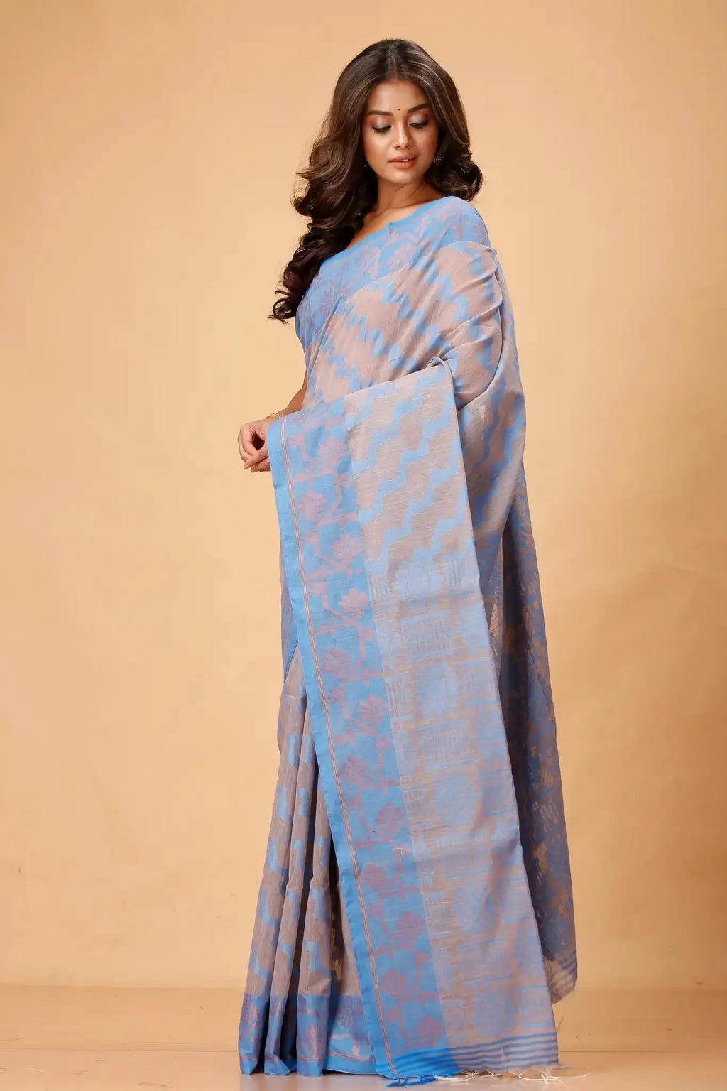 Bellu Rose Quartz Cotton Handloom Saree – Floral Motif Pattern With Blouse Piece - Grivana
