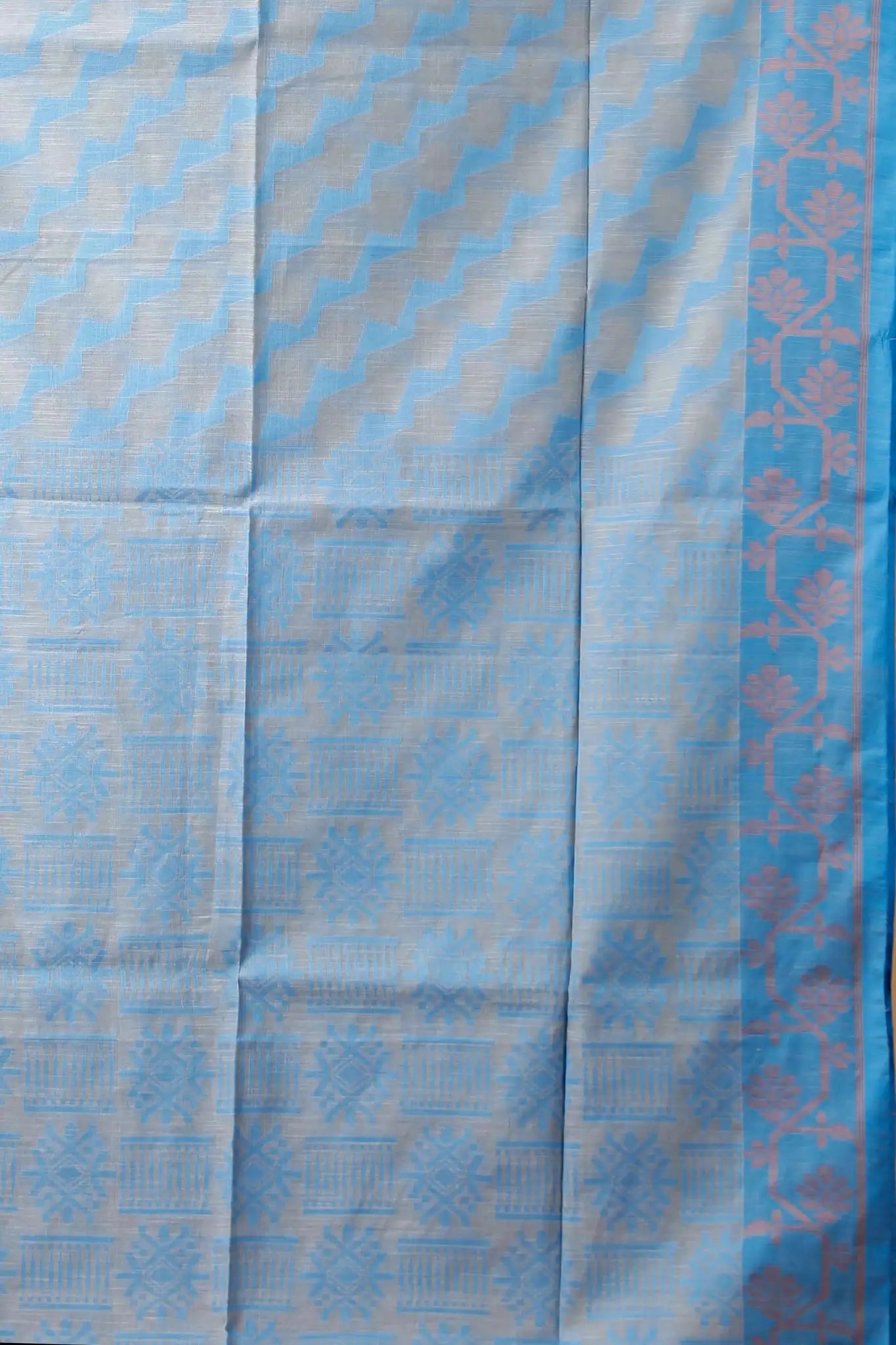 Bellu Carolina Blue Cotton Handloom Fancy Saree – Floral Motif Pattern With Blouse Piece