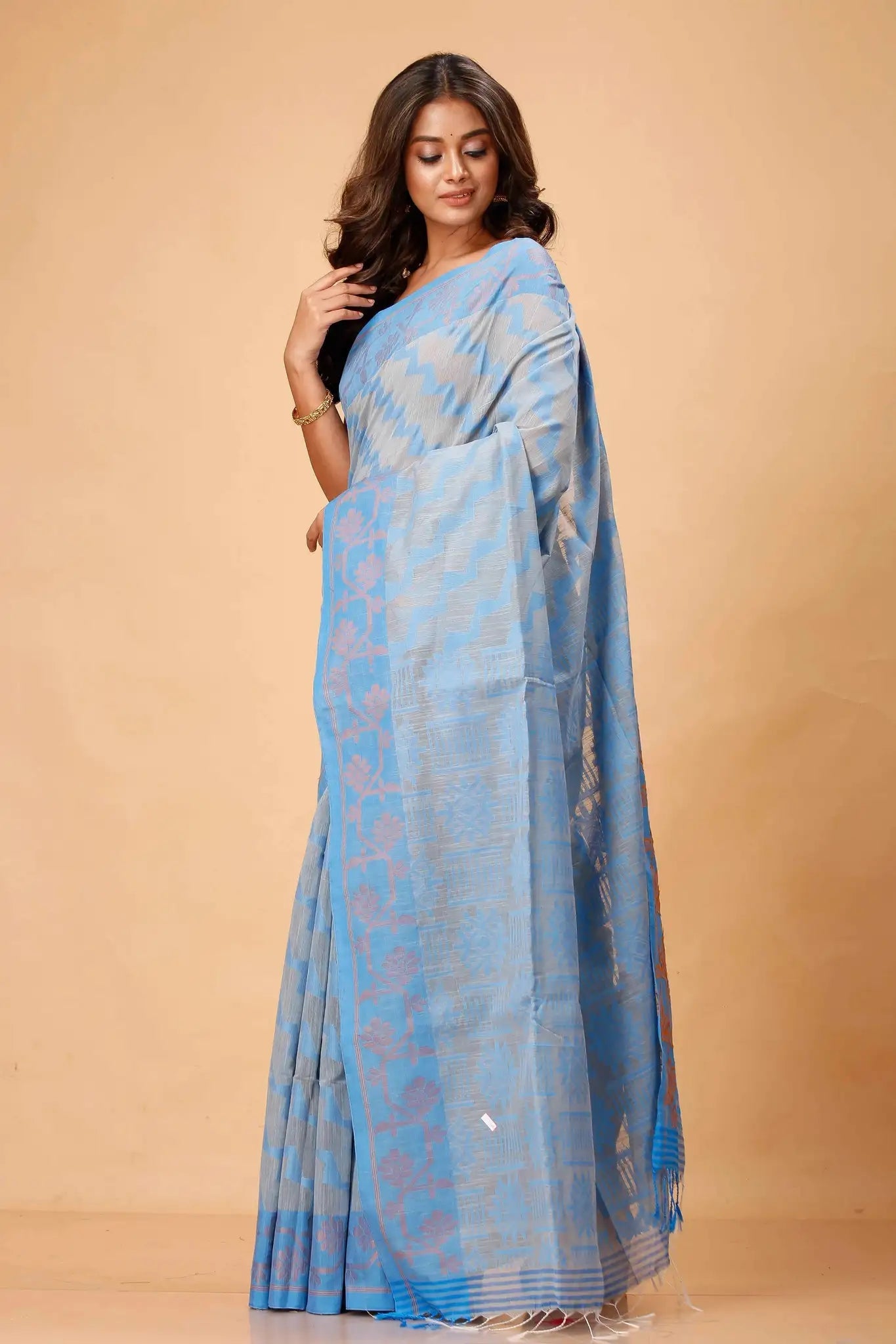 Bellu Carolina Blue Cotton Handloom Fancy Saree – Floral Motif Pattern With Blouse Piece