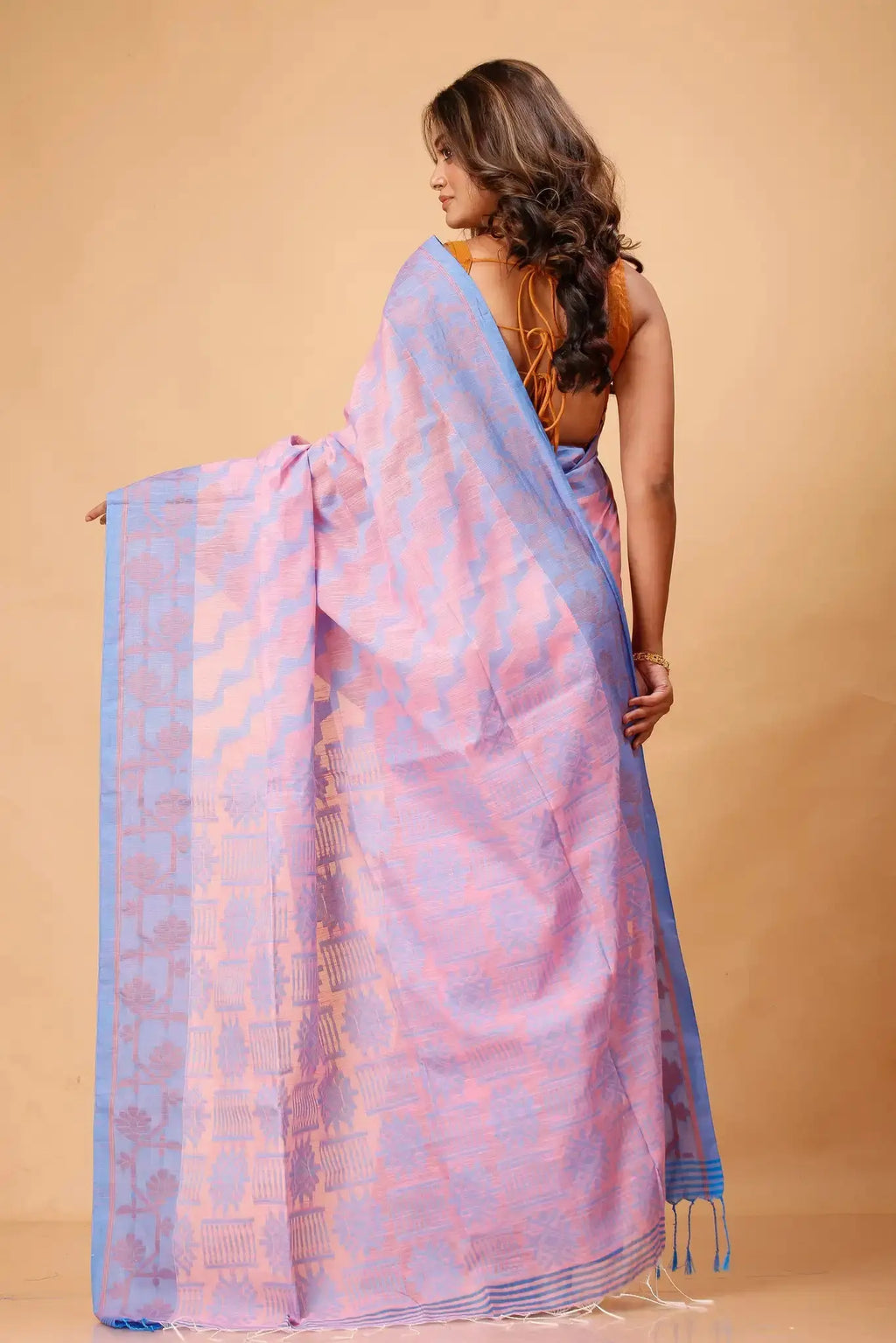 Bellu Oyster Pink Cotton Handloom Saree – Soft Woven Floral Motif With Blouse Piece - Grivana