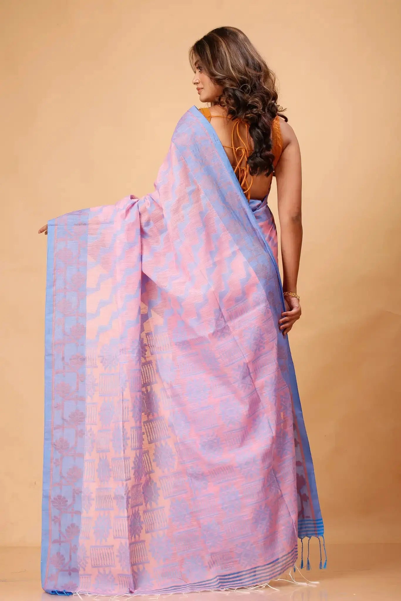 Bellu Oyster Pink Cotton Handloom Saree – Soft Woven Floral Motif With Blouse Piece - Grivana