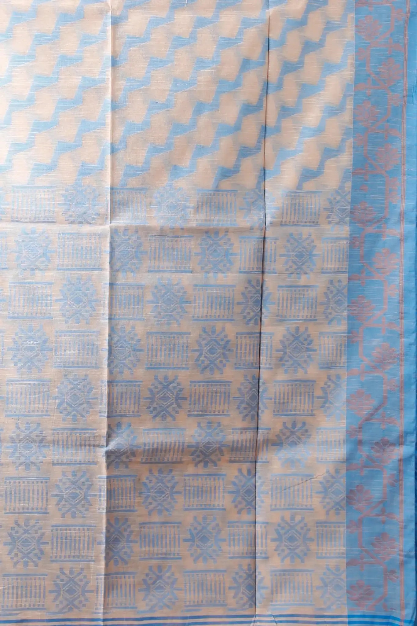 Bellu Rodeo Dust Cotton Handloom Saree – Soft Woven Floral Motif Design With Blouse Piece - Grivana